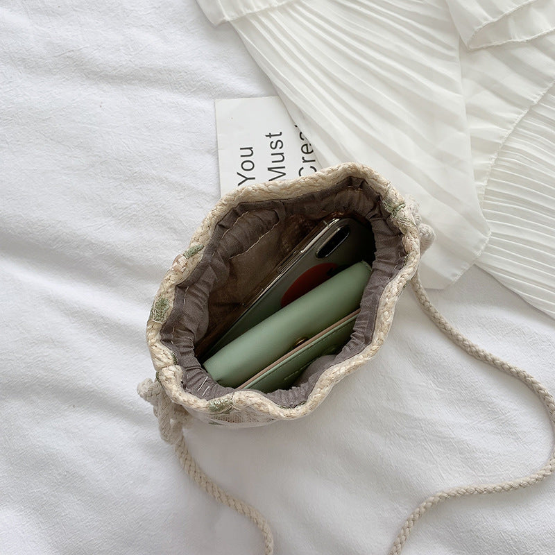 Woven bags for women 2022 new trendy fashion lace versatile ins drawstring bucket bag single shoulder crossbody straw bag