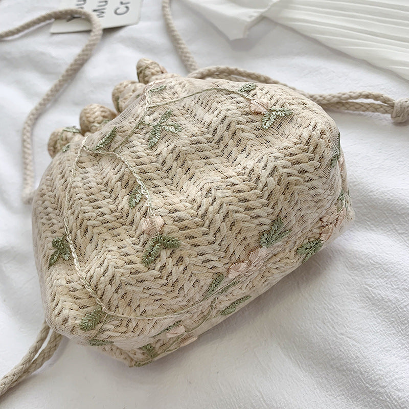 Woven bags for women 2022 new trendy fashion lace versatile ins drawstring bucket bag single shoulder crossbody straw bag