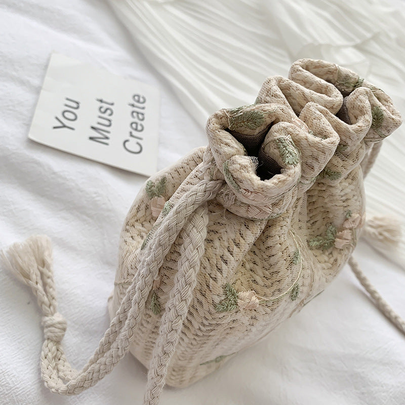 Woven bags for women 2022 new trendy fashion lace versatile ins drawstring bucket bag single shoulder crossbody straw bag