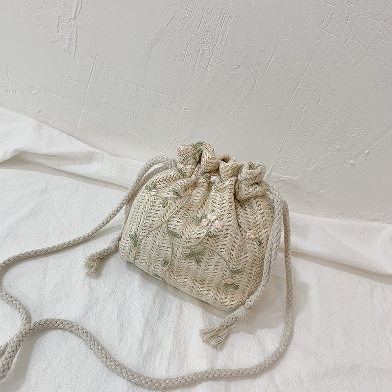 Woven bags for women 2022 new trendy fashion lace versatile ins drawstring bucket bag single shoulder crossbody straw bag