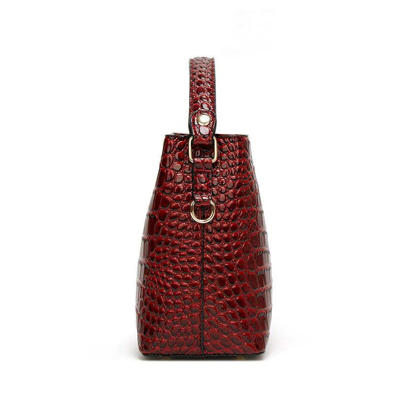 2023 New Women's Bag Summer Patent Leather Women's Bag Crocodile Pattern Handbag Shoulder Crossbody Fashion Bucket Women's Bag