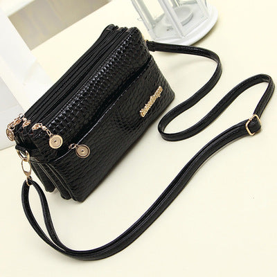 New 2023 women's bag Korean style summer trendy portable one-shoulder cross-body women's bag crocodile pattern clutch bag three-compartment small bag