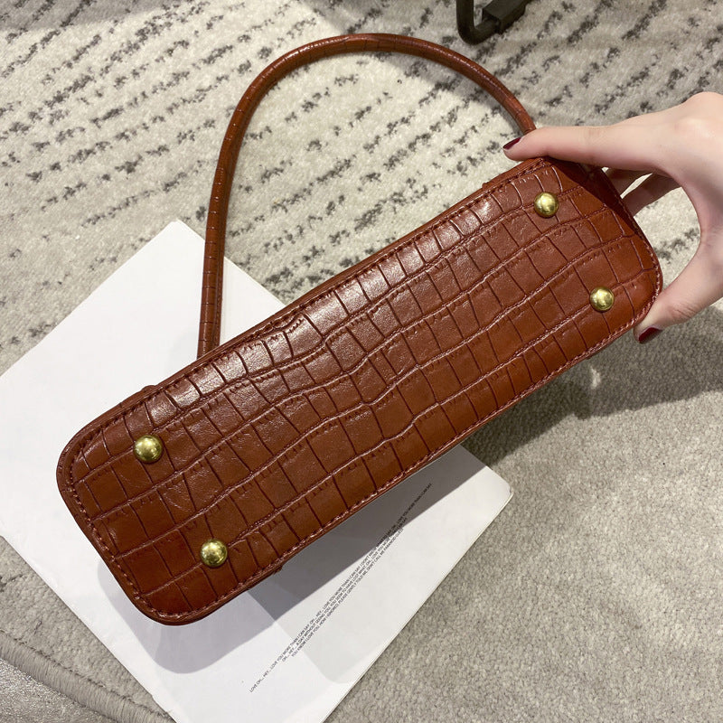 Women's Bags 2023 New Retro Armpit Bag French Bag Second-hand Bag Shoulder Bag Handbag Spring and Summer Internet Celebrity Bag Wholesale