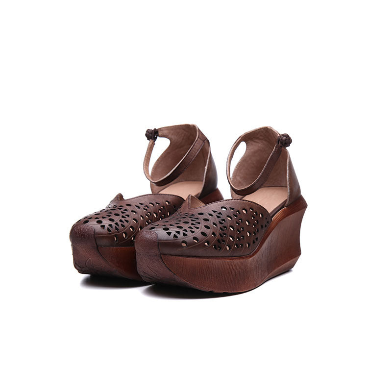 Sandals women's 2022 summer new style hole shoes cool and breathable high-heeled thick-soled leather women's sandals with convenient buckle