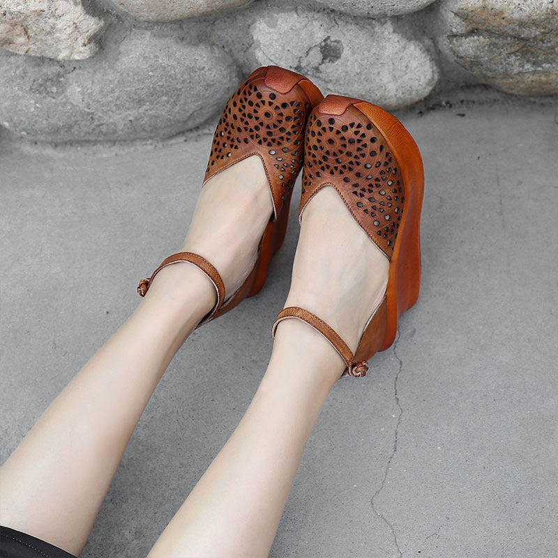 Sandals women's 2022 summer new style hole shoes cool and breathable high-heeled thick-soled leather women's sandals with convenient buckle
