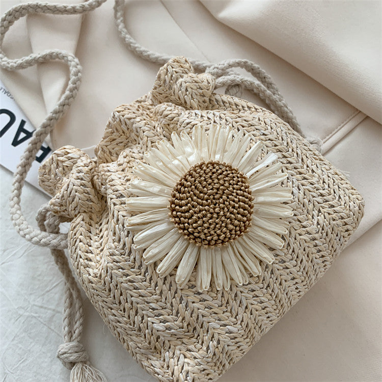 Woven bags for women, new trendy 2020 summer straw woven cute ins bucket bag, personalized girly shoulder crossbody bag