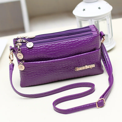 New 2023 women's bag Korean style summer trendy portable one-shoulder cross-body women's bag crocodile pattern clutch bag three-compartment small bag