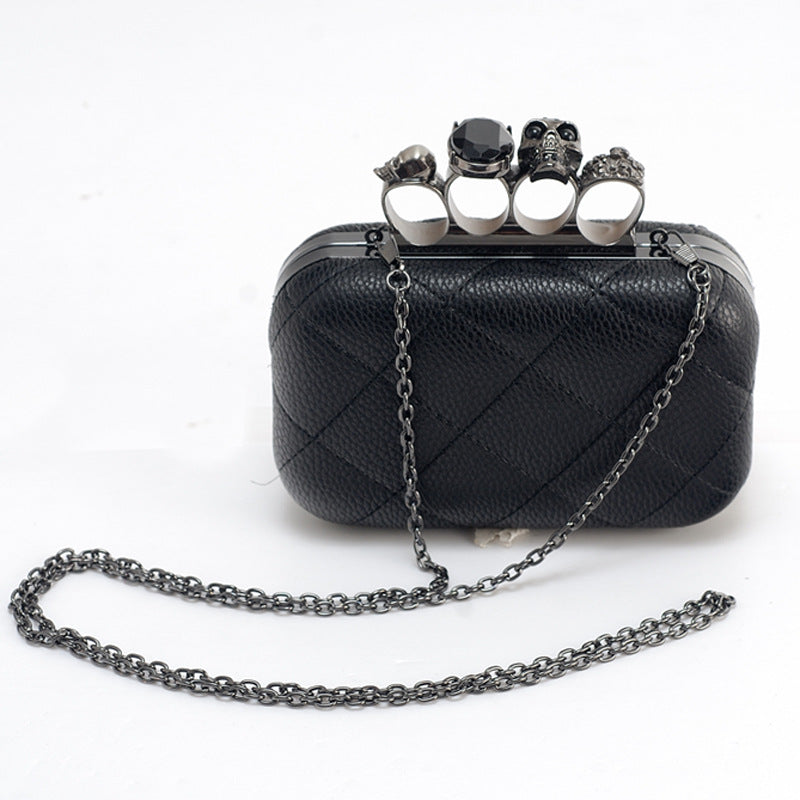 2023 New Hand Skull Ring Hand Retro Dinner Bag Chain Bag Shoulder Bag European and American Beauty Bag