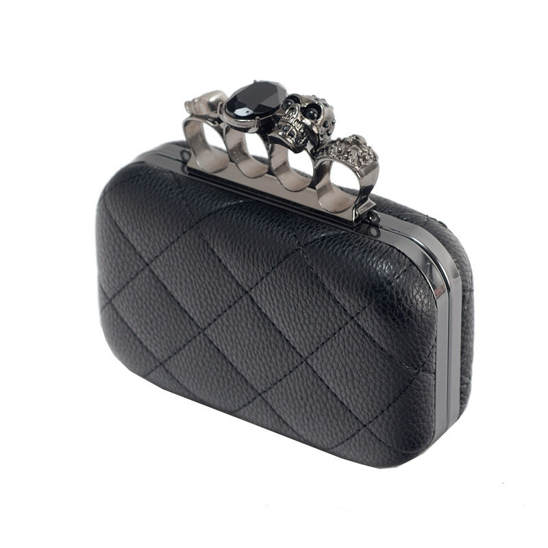 2023 New Hand Skull Ring Hand Retro Dinner Bag Chain Bag Shoulder Bag European and American Beauty Bag