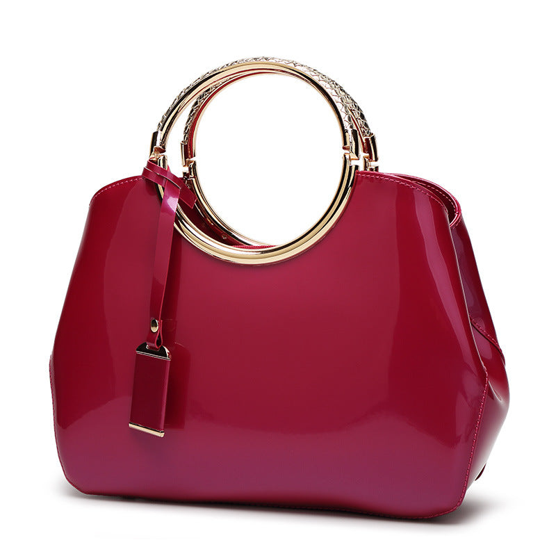 Foreign trade wholesale glossy patent leather bag shoulder bridal bag 2023 new women's bag European and American style glossy handbag