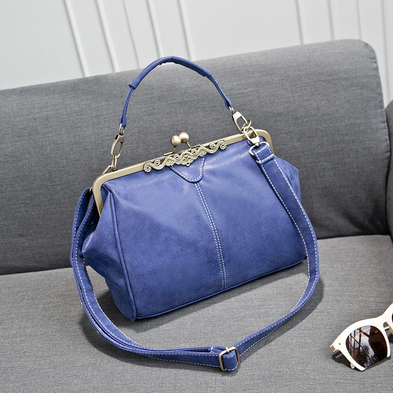 A new generation women's bag, handbag, shoulder crossbody bag, matte leather clip bag, British retro messenger bag