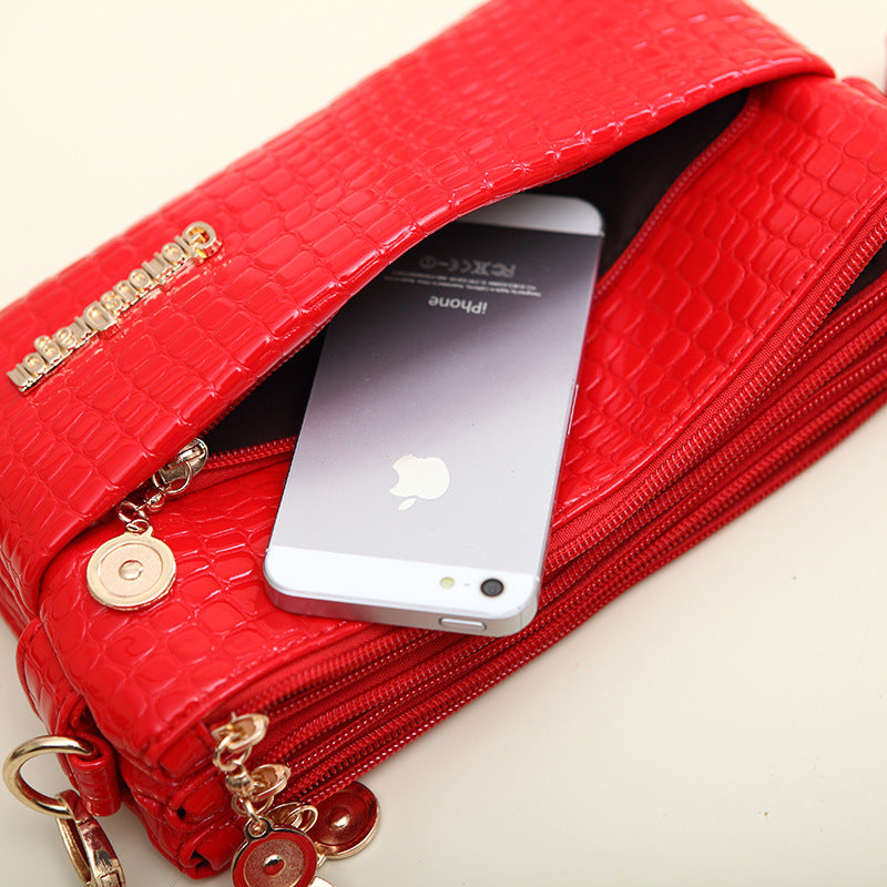 New 2023 women's bag Korean style summer trendy portable one-shoulder cross-body women's bag crocodile pattern clutch bag three-compartment small bag