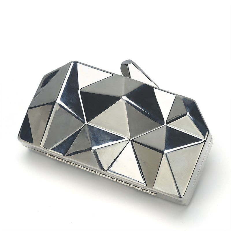 Korean version 2023 new hand-held women's bag diamond-shaped iron box dinner bag irregular chain clutch bag metal dinner bag