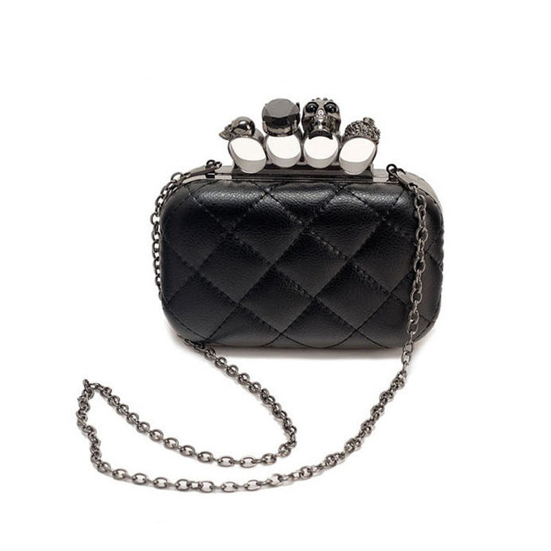 2023 New Hand Skull Ring Hand Retro Dinner Bag Chain Bag Shoulder Bag European and American Beauty Bag