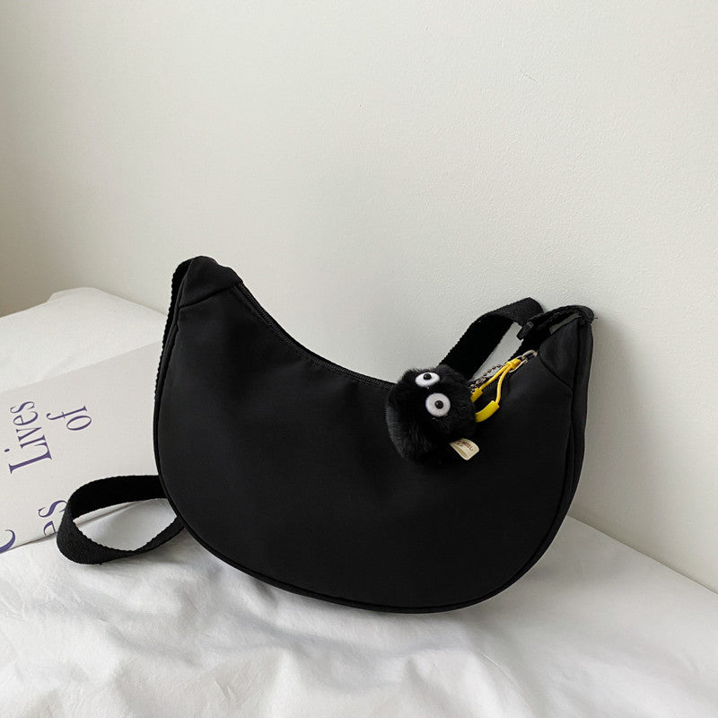 Nylon crossbody bag for women 2021 winter new trendy Korean version dumpling bag lightweight small bag fashionable armpit shoulder bag