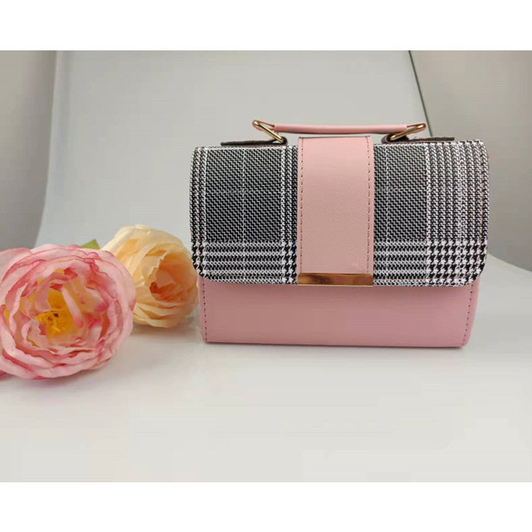 Factory direct sales women's bag wholesale 2022 new small square bag single shoulder crossbody bag fashionable versatile handbag mobile phone bag