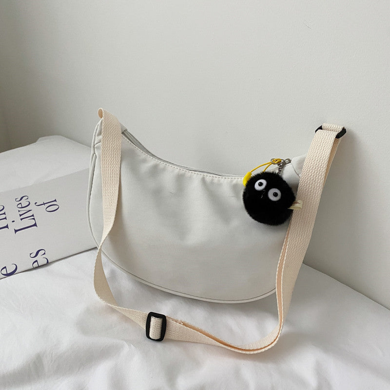 Nylon crossbody bag for women 2021 winter new trendy Korean version dumpling bag lightweight small bag fashionable armpit shoulder bag