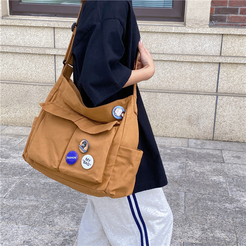 2023 new literary girl shoulder bag ins versatile large capacity canvas bag student class crossbody messenger bag