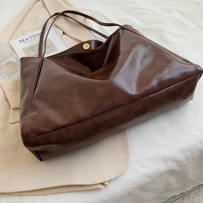 Tote bag women's bag 2021 new autumn and winter Japanese and Korean large-capacity soft leather shoulder bag retro casual portable bucket bag