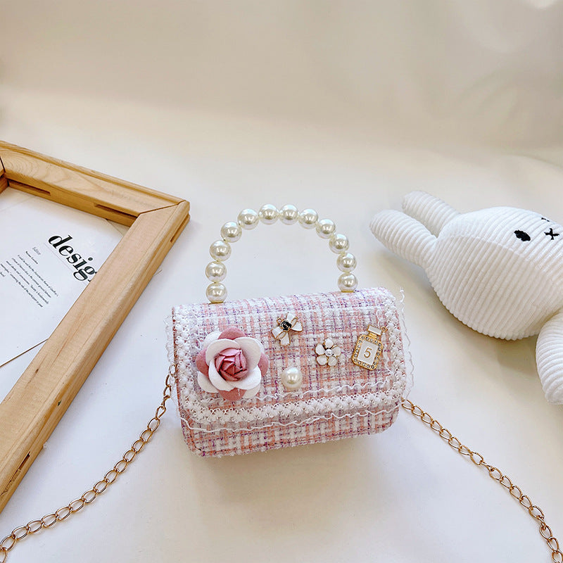New style children's small square bag, stylish princess handbag, Korean style girl's chain crossbody bag, children's shoulder bag wholesale