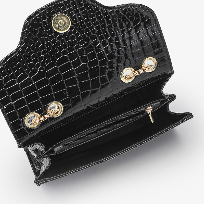 Welfare style fashionable crocodile pattern small square bag 2023 ladies bags cross-border women's bag wholesale versatile chain bag