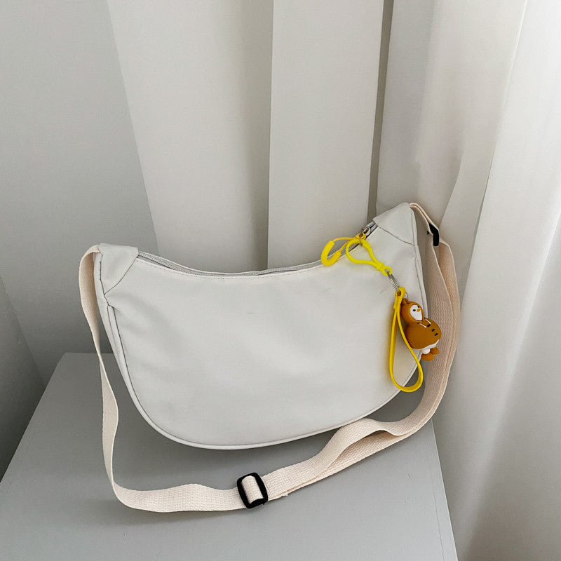 Nylon crossbody bag for women 2021 winter new trendy Korean version dumpling bag lightweight small bag fashionable armpit shoulder bag