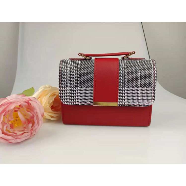Factory direct sales women's bag wholesale 2022 new small square bag single shoulder crossbody bag fashionable versatile handbag mobile phone bag