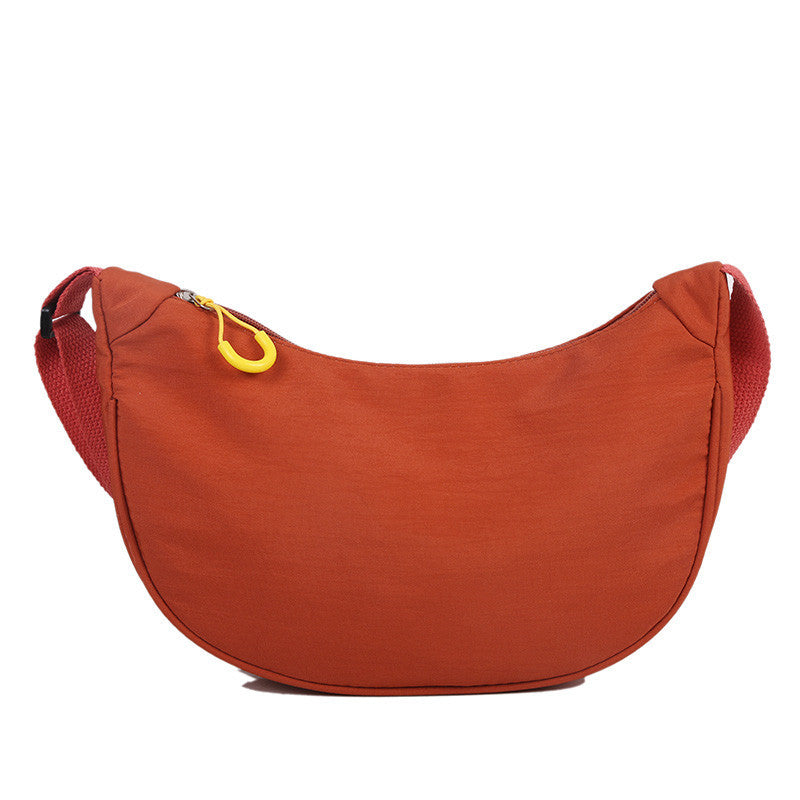 Nylon crossbody bag for women 2021 winter new trendy Korean version dumpling bag lightweight small bag fashionable armpit shoulder bag