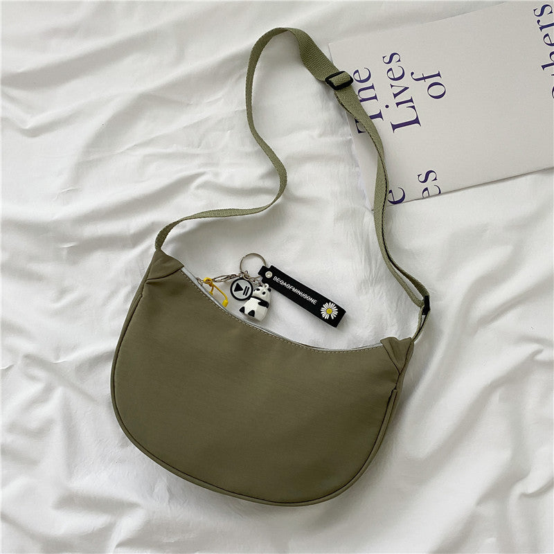 Nylon crossbody bag for women 2021 winter new trendy Korean version dumpling bag lightweight small bag fashionable armpit shoulder bag
