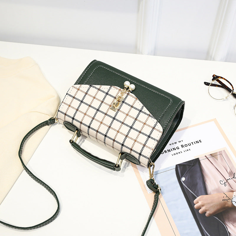 2022 Spring and Summer New Korean Style Women's Bag One-shoulder Crossbody Portable Versatile Fashion Trend Small Square Bag for Female Students Simple