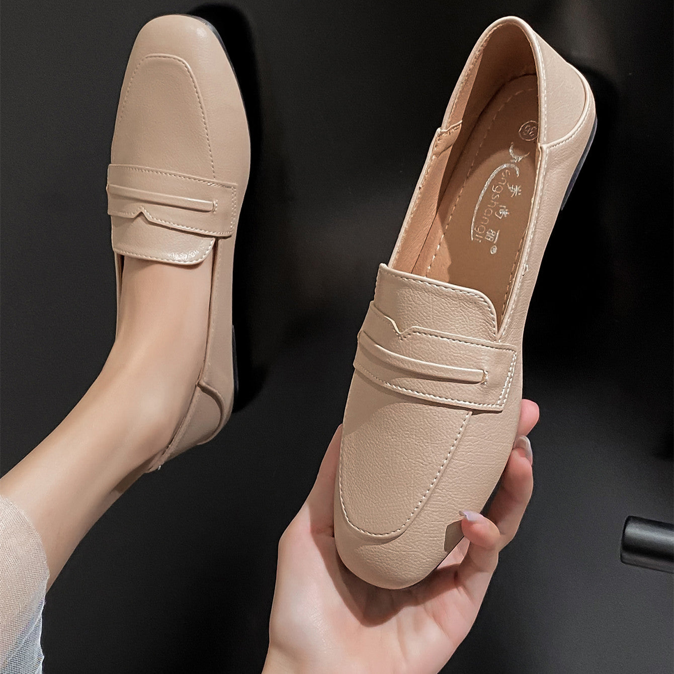 New women's 2024 new soft sole toad shoes fairy style evening shoes flat bottom British style square head slip-on loafers