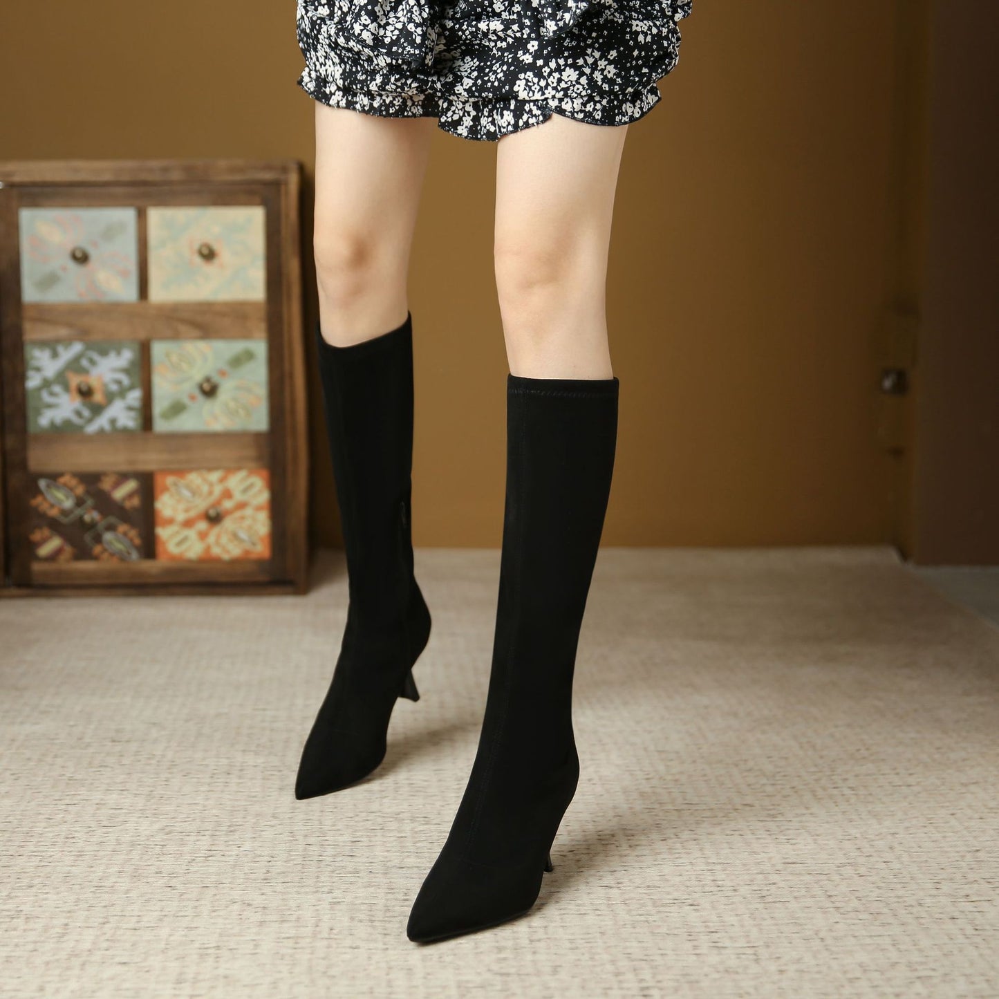 333-3 Europe and the United States new but knee elastic boots thin legs autumn and winter women's slender heel boots suede high boots women