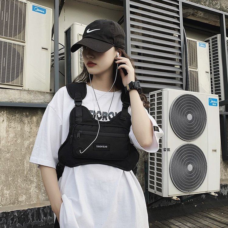 潮牌战术马甲包男 轻机能风工装背心女 韩版时尚功能外穿胸包男