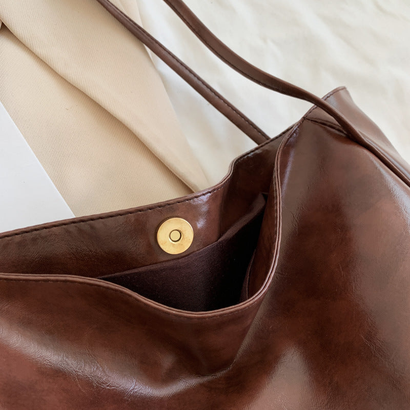 Tote bag women's bag 2021 new autumn and winter Japanese and Korean large-capacity soft leather shoulder bag retro casual portable bucket bag