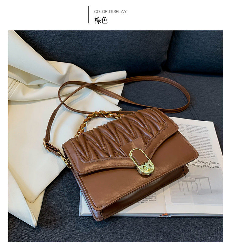 Korean fashion small bag for women 2023 autumn and winter new diamond chain bag personality simple small square bag crossbody bag