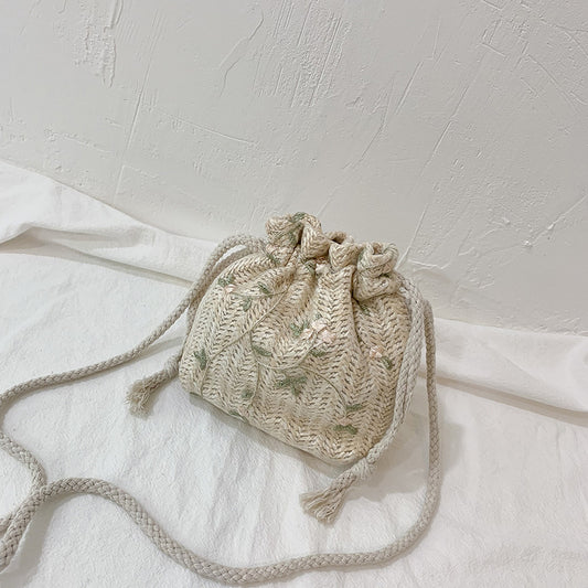 Woven bags for women 2022 new trendy fashion lace versatile ins drawstring bucket bag single shoulder crossbody straw bag 