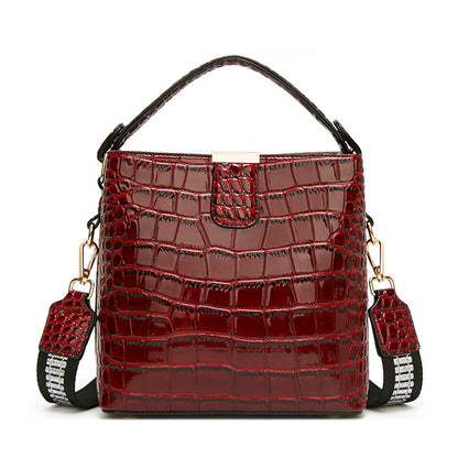 2023 New Women's Bag Summer Patent Leather Women's Bag Crocodile Pattern Handbag Shoulder Crossbody Fashion Bucket Women's Bag 