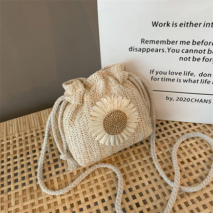 Woven bags for women, new trendy 2020 summer straw woven cute ins bucket bag, personalized girly shoulder crossbody bag 