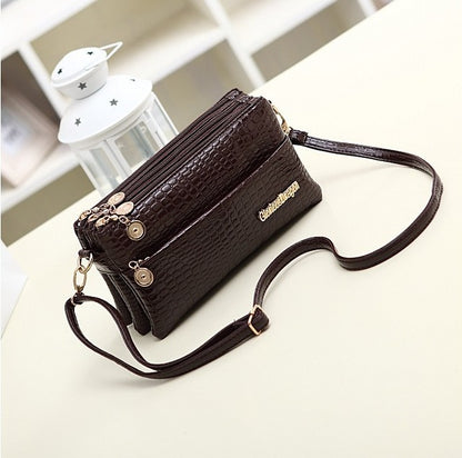 New 2023 women's bag Korean style summer trendy portable one-shoulder cross-body women's bag crocodile pattern clutch bag three-compartment small bag 