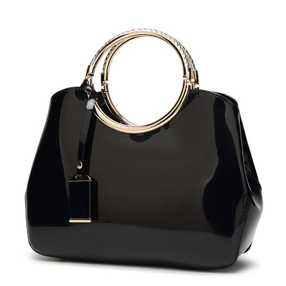 Foreign trade wholesale glossy patent leather bag shoulder bridal bag 2023 new women's bag European and American style glossy handbag