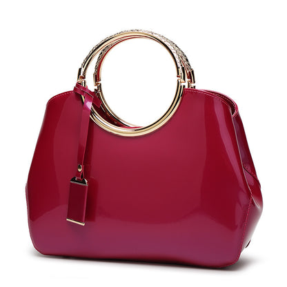 Foreign trade wholesale glossy patent leather bag shoulder bridal bag 2023 new women's bag European and American style glossy handbag