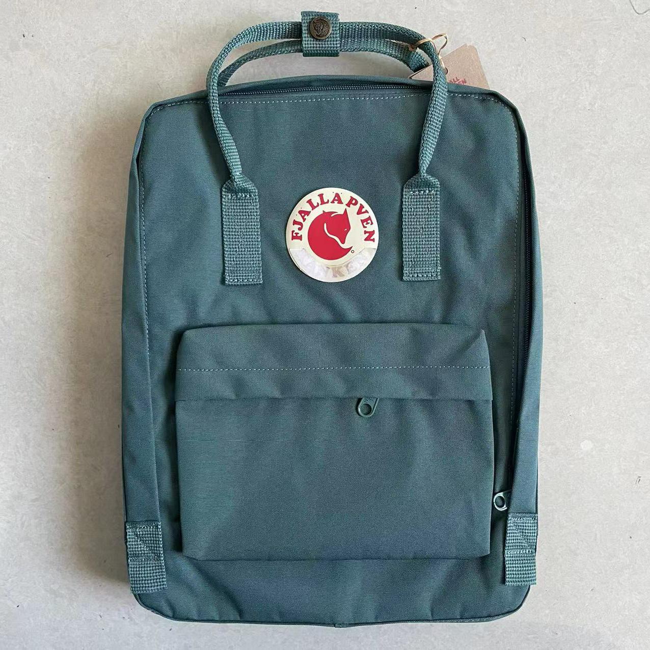 Factory direct sales fox northwest polar backpack laptop laptop bag 18L male and female student school bag 