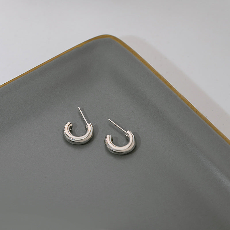 Silver needle C-shaped earrings simple and small metal texture earrings ins style geometric all-match earrings women wholesale 