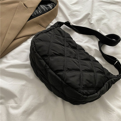 Diamond Embroidery Thread Large Capacity Large Bag Women 2021 Popular New Trendy Fashion One Shoulder Messenger Bag Internet Celebrity Dumpling Bag 