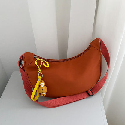 Nylon crossbody bag for women 2021 winter new trendy Korean version dumpling bag lightweight small bag fashionable armpit shoulder bag 