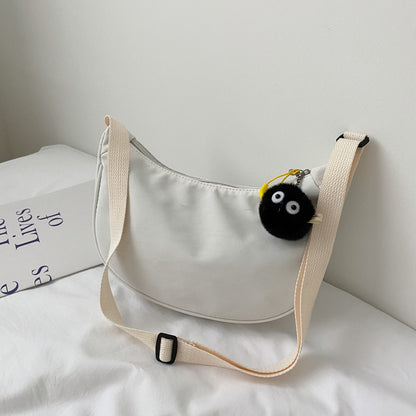 Nylon crossbody bag for women 2021 winter new trendy Korean version dumpling bag lightweight small bag fashionable armpit shoulder bag 
