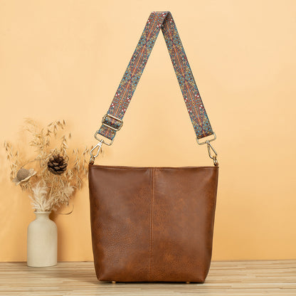 Large-capacity bag for women 2023 summer new style women's bag retro wide shoulder strap cross-body bag soft leather simple bucket bag 