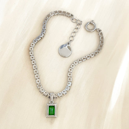 Brilliant Emerald Cube Sugar Pendant Bracelet Copper Inlaid Zirconium Niche Design Advanced Light Luxury Style Exquisite Shiny Hand Jewelry for Women 