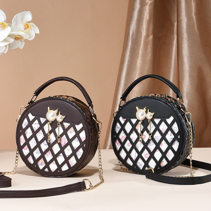2023 Autumn and Winter Bags Women's New Casual Mobile Phone Bag Crossbody Small Round Bag Women's Trendy Fashion Sweet Chain Bag 