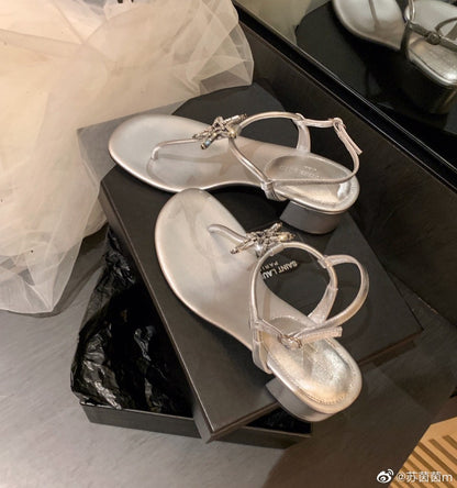 [sheii Su Yinyin] Late night stars ~ rhinestone five-pointed star clip toe buckle strap 2023 summer thick heel sandals women 